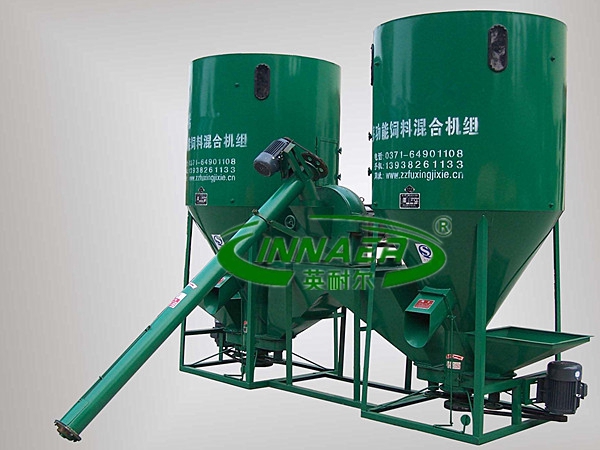 Vertical feed mixing crushed machine